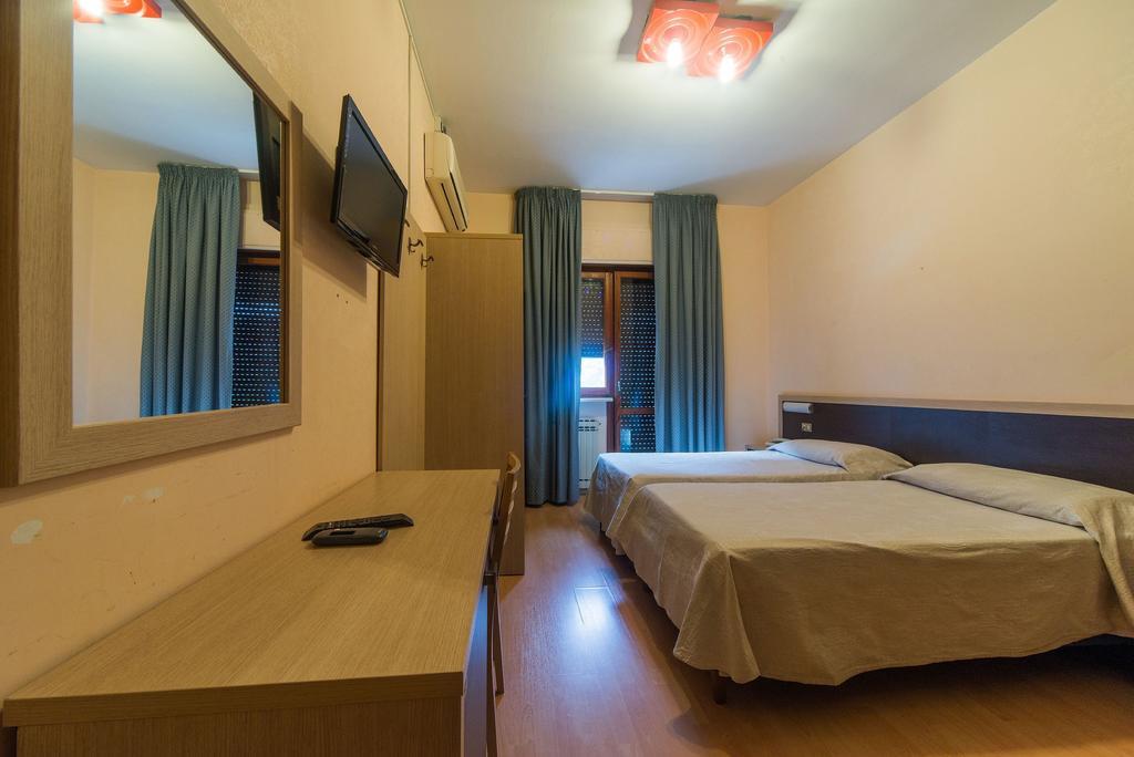 Hotel Del Camerlengo Fara San Martino Værelse billede